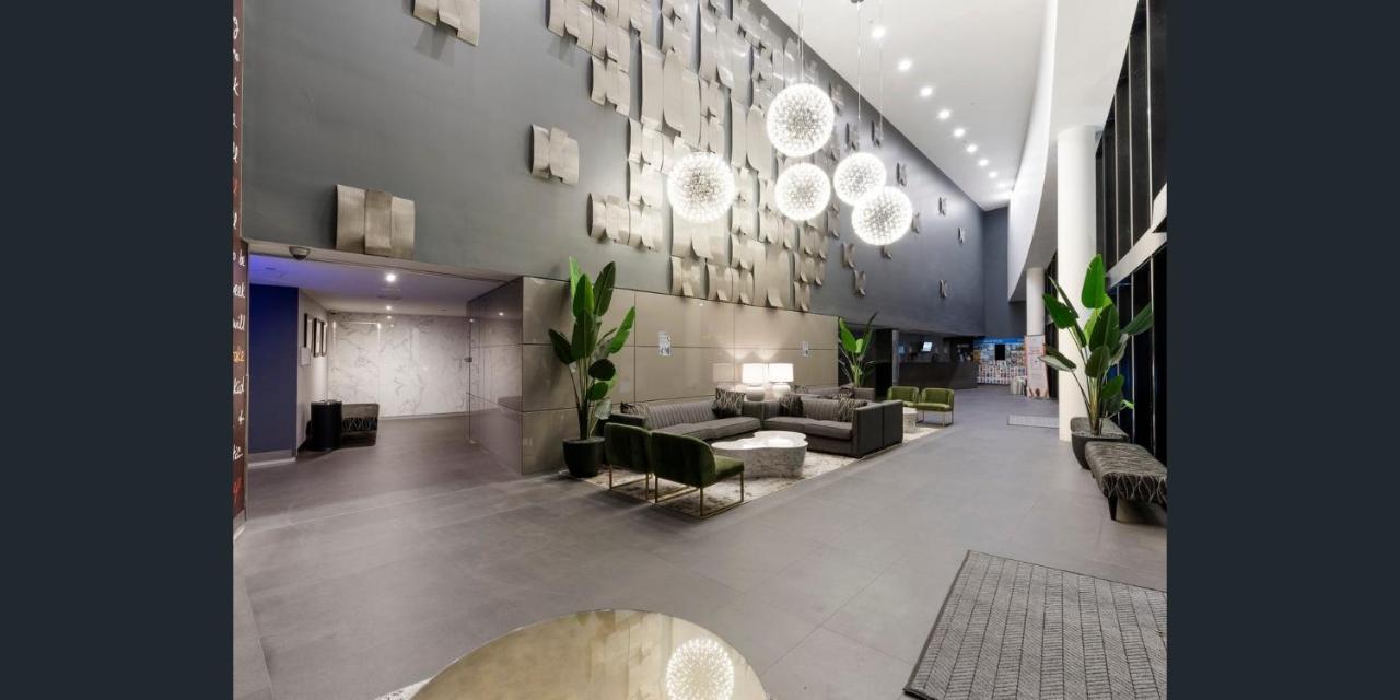 Circle On Cavill Free Parking Apartment Gold Coast Exterior photo